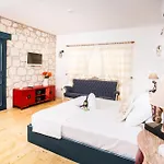 Müptela Alaçatı Hotel 3*