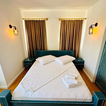 Mueptela Alacati Hotel 3*